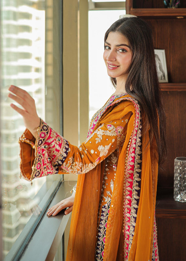 Kinza Hashmi - Mayo Shirt, Trouser and Dupatta - Image 3