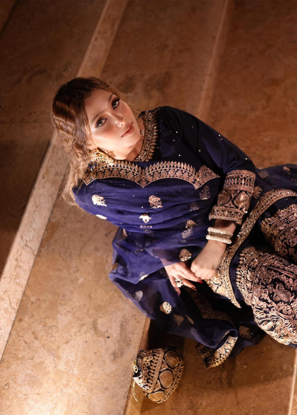 Kinza Hashmi Lio Shirt, Trouser with Dupatta - Image 9