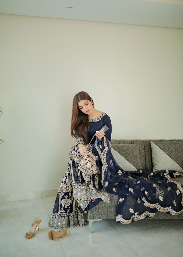 Kinza Hashmi Lio Shirt, Trouser with Dupatta - Image 4