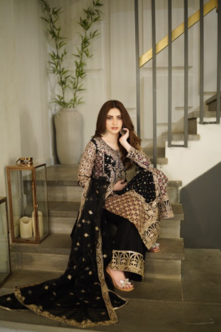 Neelum Muneer - Lio Shirt, Trouser with Duaptta - Image 5
