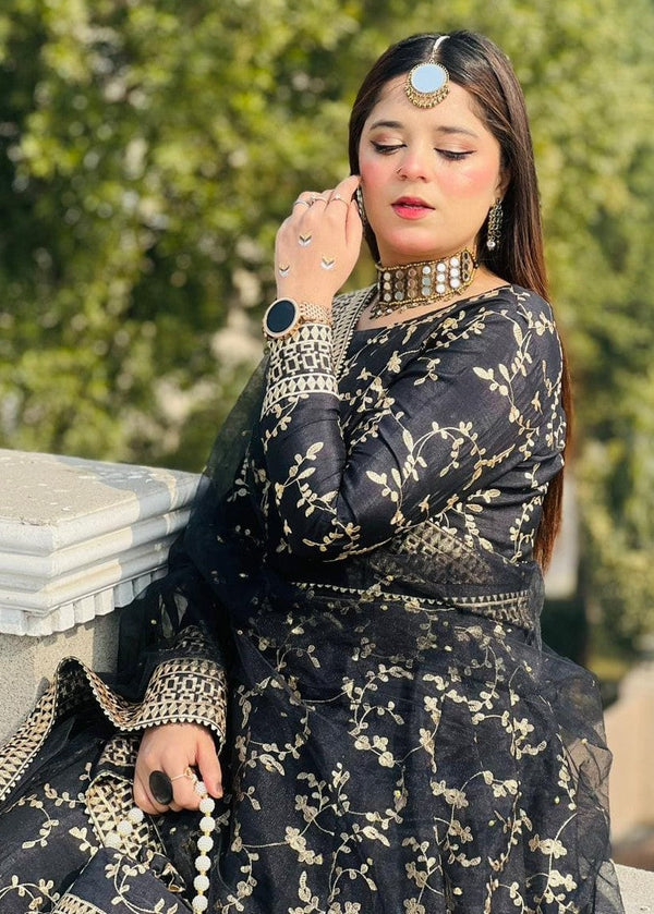 Luxury Black Top, Lehenga and Dupatta - Image 5