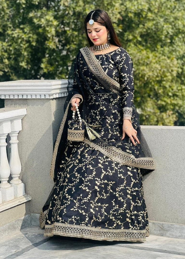Luxury Black Top, Lehenga and Dupatta - Image 2