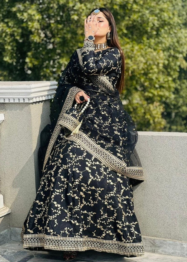 Luxury Black Top, Lehenga and Dupatta - Image 3