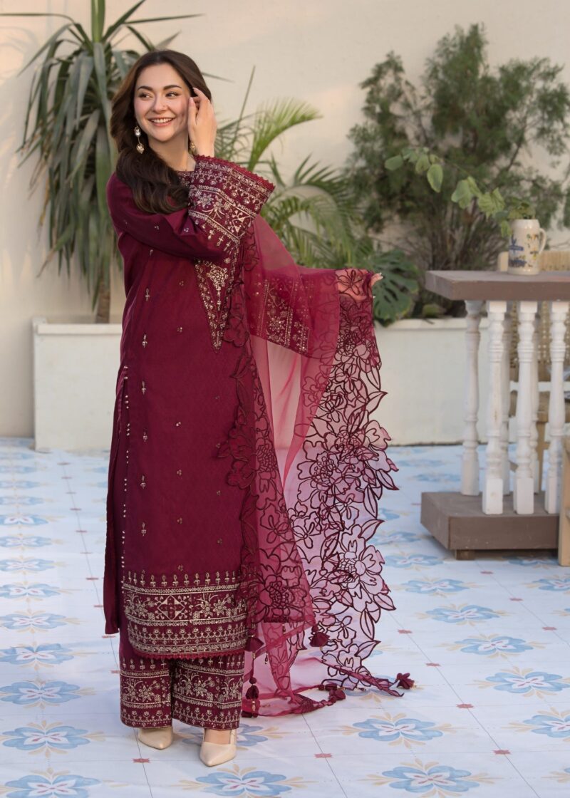 Hania Aamir - Redish Shirt, Trouser with Dupatta - Image 4